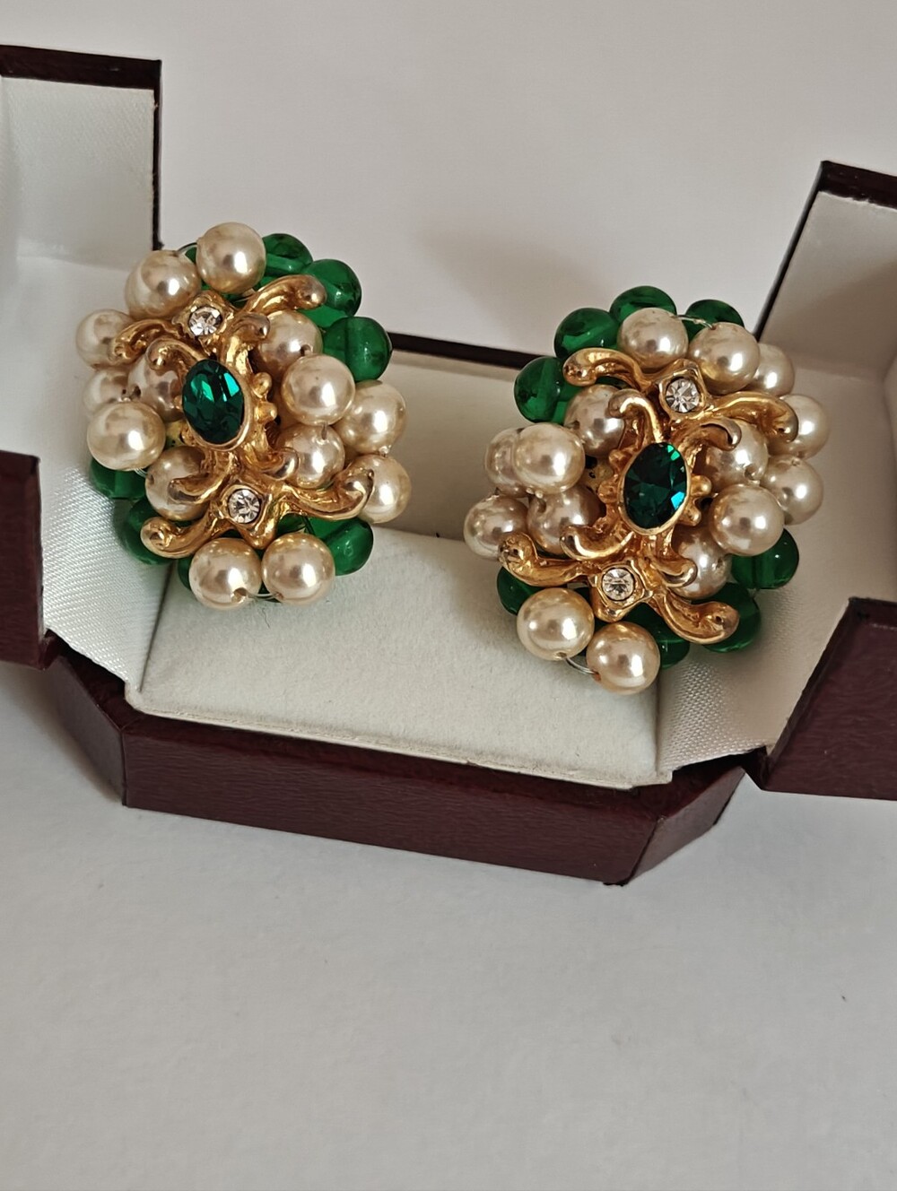Vintage French designer Francoise Montague clip on earrings faux pearls cluster